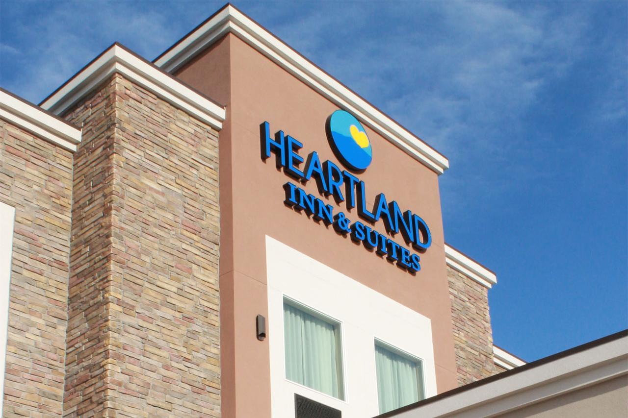 Heartland Inn And Suites Wheatland Exterior photo